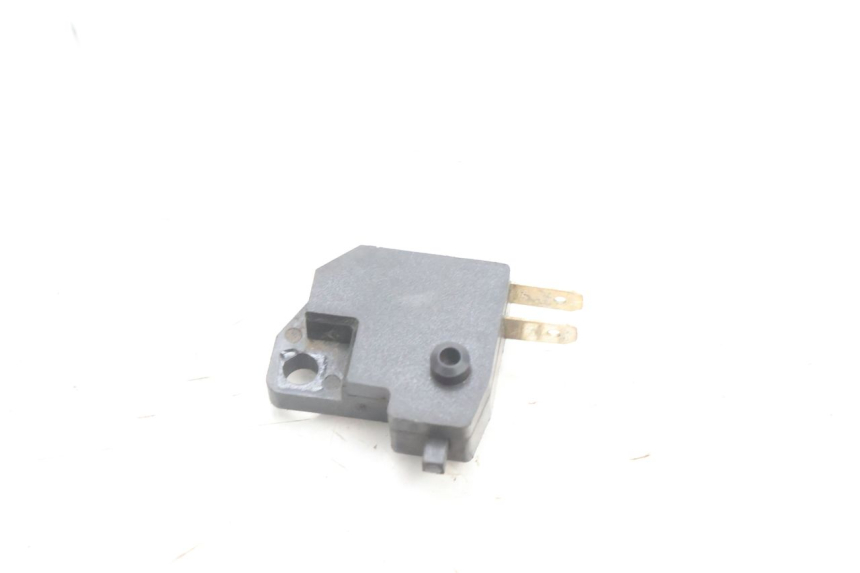 photo de Interruttore stop freno destro PEUGEOT KISBEE 2T 50 (2010 - 2017) - Altra angolazione