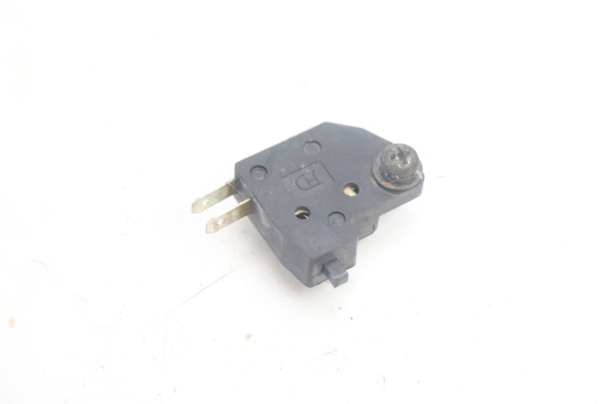 photo de INTERRUTTORE STOP DESTRA PEUGEOT KISBEE 4T 50 (2018 - 2022) - Dettaglio del componente