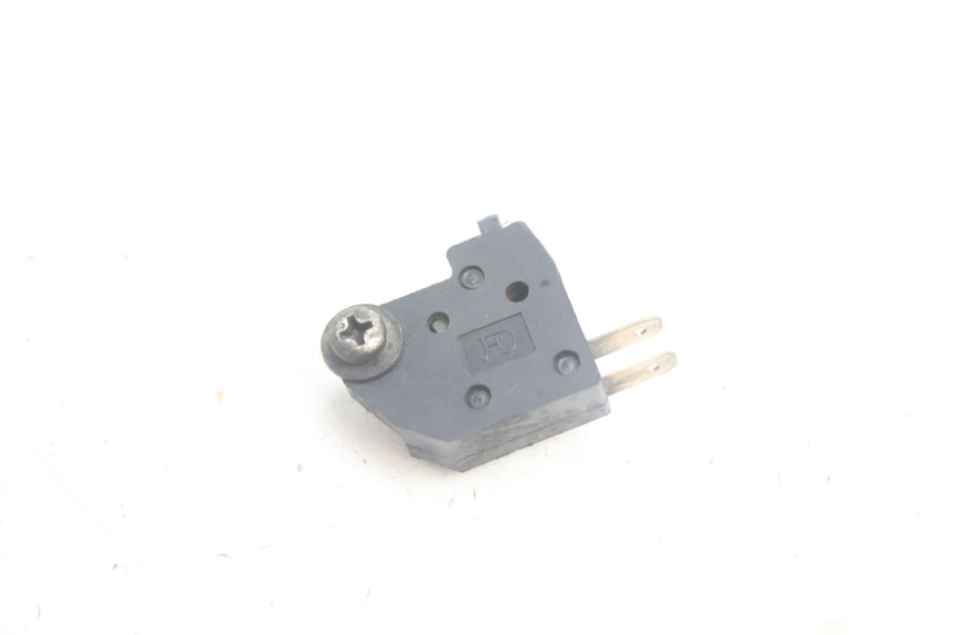 photo de Interruttore stop freno destro PEUGEOT KISBEE 4T 50 (2010 - 2017) - Vista principale