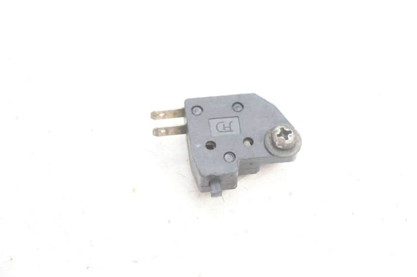photo de Interruttore stop freno destro PEUGEOT KISBEE 4T 50 (2010 - 2017) - Dettaglio del componente