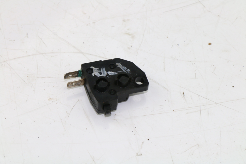 photo de Interruttore stop freno destro KAWASAKI KVF EPS 4X4 BRUTE FORCE 750 (2012 - 2017) - Altra angolazione