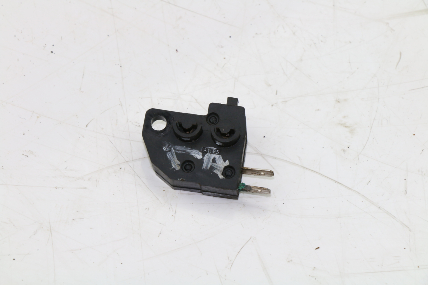 photo de Interruttore stop freno destro KAWASAKI KVF EPS 4X4 BRUTE FORCE 750 (2012 - 2017) - Primo piano tecnico