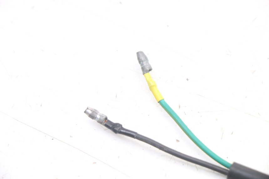 photo de Interruttore stop freno destro KYMCO PEOPLE S 125 (2000 - 2008) - Primo piano tecnico