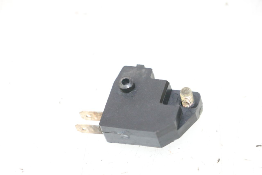 photo de CONTATTORE STOP DESTRO KYMCO LIKE 125 (2009 - 2016) - Zoom sullo stato d'uso