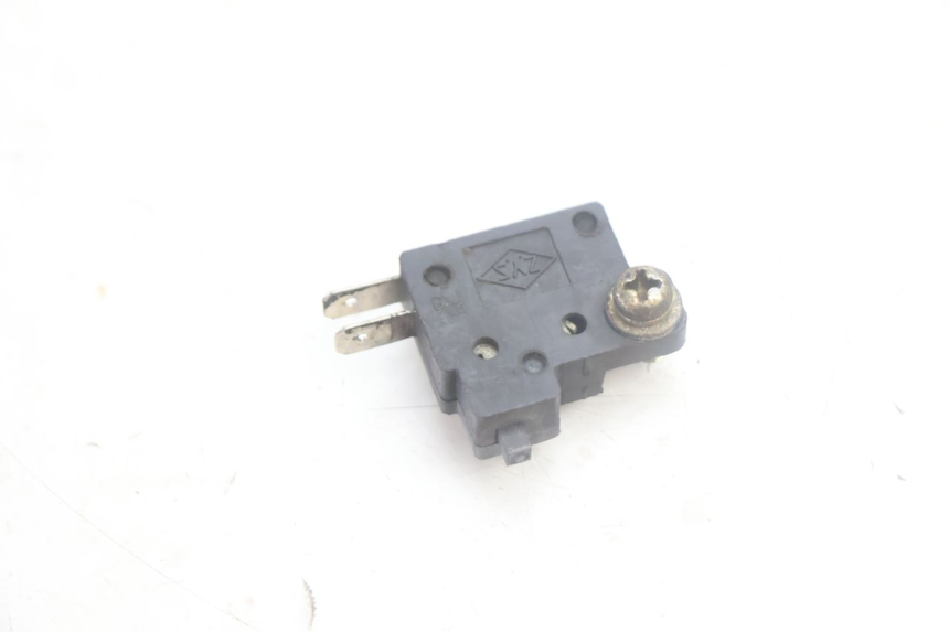 photo de Interruttore stop freno destro SYM MIO 50 (2005 - 2010) - Dettaglio del componente