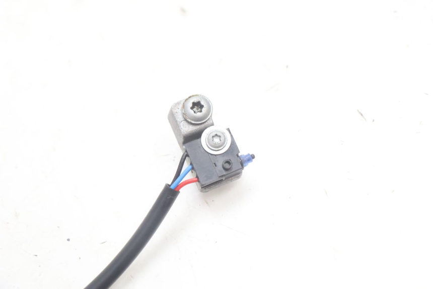 photo de INTERRUTTORE STOP DESTRA PIAGGIO MP3 HPE 530 (2022 - 2026) - Dettaglio del componente
