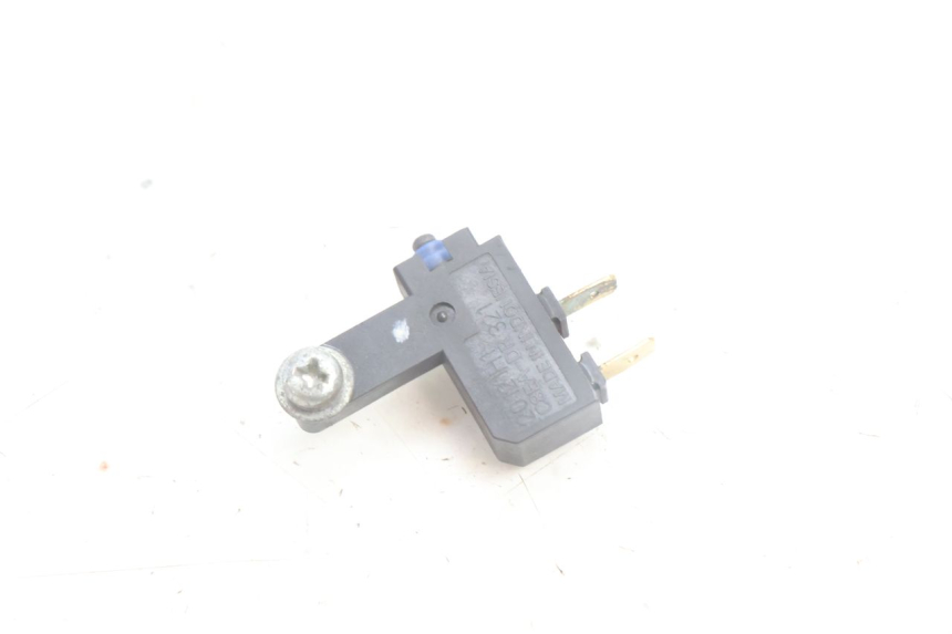 photo de INTERRUTTORE STOP DESTRA YAMAHA N-MAX NMAX 125 (2021 - 2024) - Vista principale
