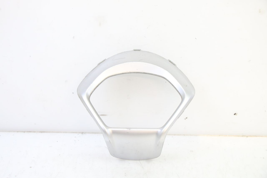 photo de INTERRUTTORE STOP DESTRA KYMCO LIKE 4T 50 (2019 - 2025) - Primo piano tecnico