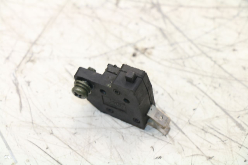 photo de Interruttore stop freno destro ZNEN NEW ROLANDO 50 (2010 - 2020) - Zoom sullo stato d'uso