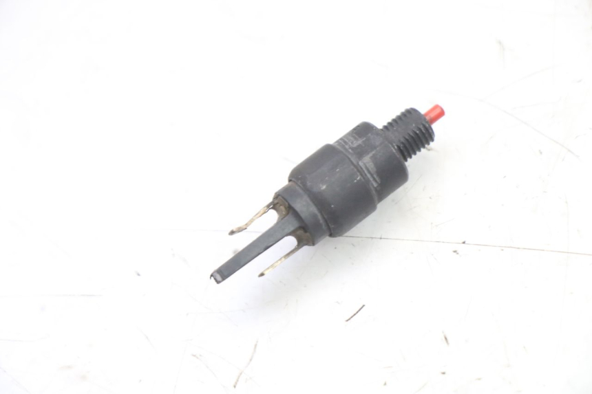 photo de Interruttore stop destro PIAGGIO NEW TYPHOON 50 (2018 - 2021) - Zoom sullo stato d'uso