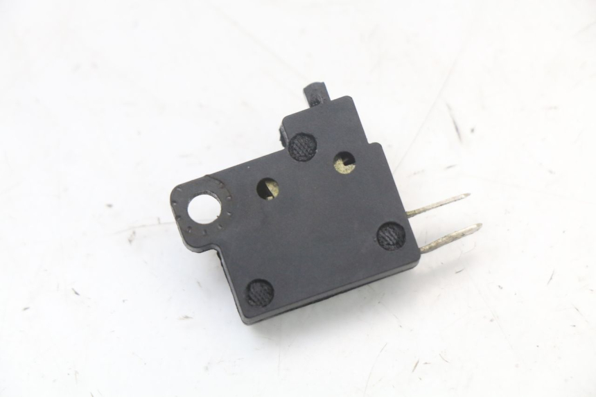 photo de INTERRUTTORE STOP DESTRA MOTO GUZZI NORGE 8V GT 1200 (2011 - 2016) - Zoom sullo stato d'uso