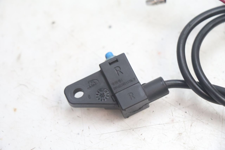 photo de INTERRUTTORE STOP DESTRA JM MOTORS OLDIES 4T 50 (2020 - 2026) - Dettaglio del componente