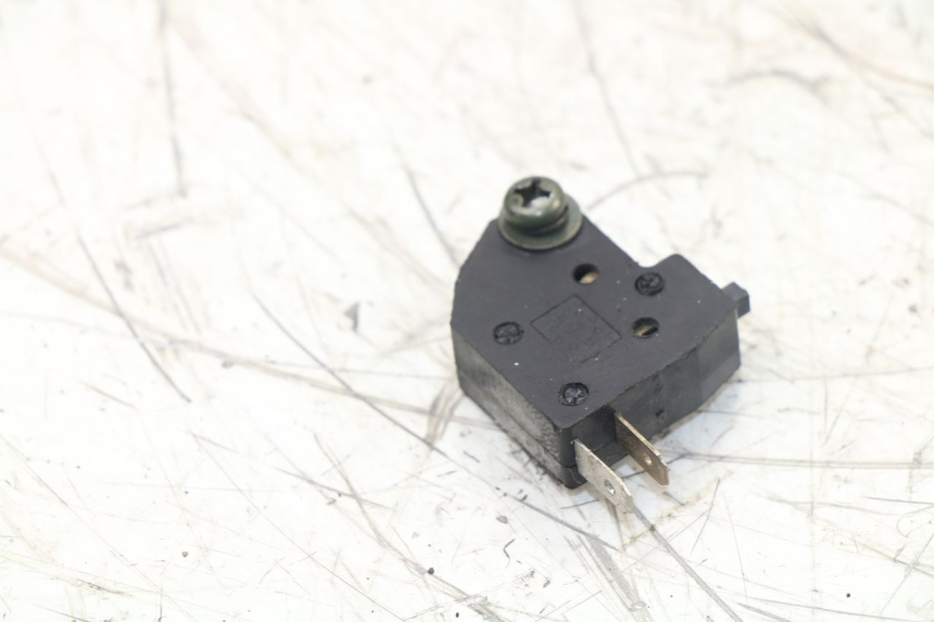 photo de Interruttore stop freno destro SYM ORBIT 2 2T 50 (2008 - 2018) - Zoom sullo stato d'uso