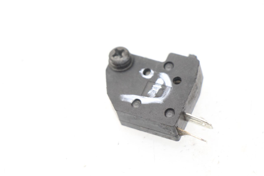 photo de INTERRUTTORE STOP FRENO DESTRO SYM ORBIT 2 4T 50 (2008 - 2017) - Vista principale