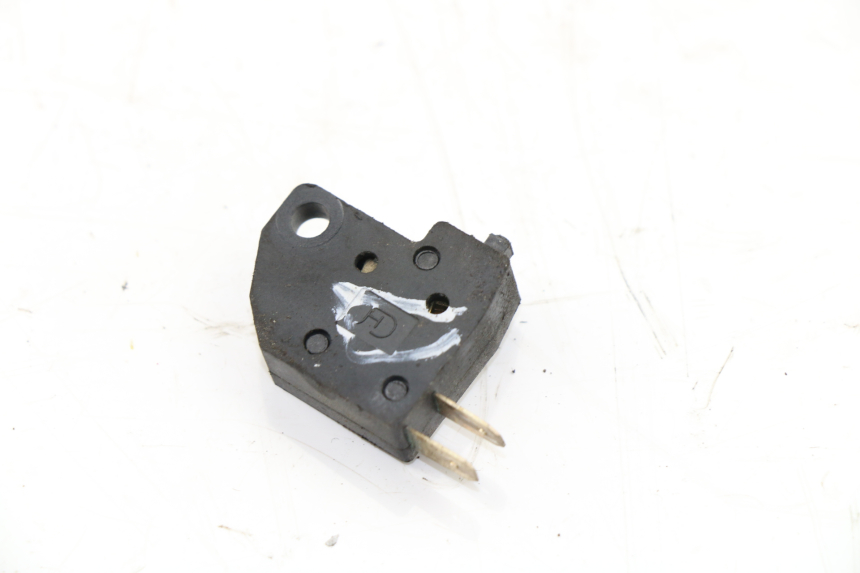 photo de INTERRUTTORE STOP DESTRA SYM ORBIT 2 50 (2008 - 2014) - Zoom sullo stato d'uso