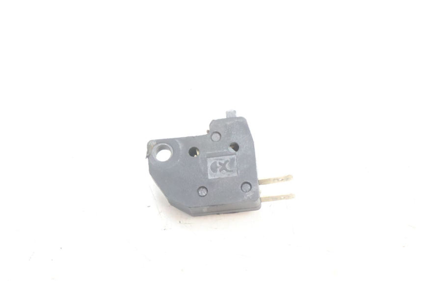photo de INTERRUTTORE STOP DESTRA SYM ORBIT III 3 4T 50 (2021 - 2025) - Zoom sullo stato d'uso