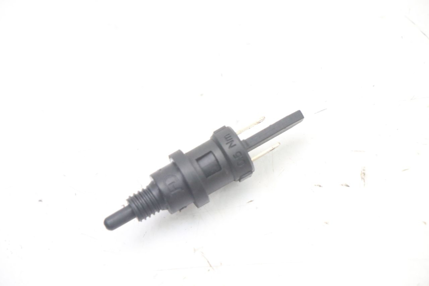 photo de INTERRUTTORE STOP DESTRA PEUGEOT VIVACITY 125 (2010 - 2017) - Vista principale