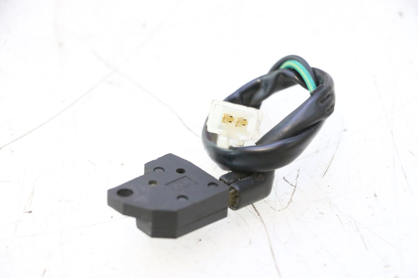photo de INTERRUTTORE STOP DESTRA RAZZO QTR 50 (2011 - 2018) - Dettaglio del componente