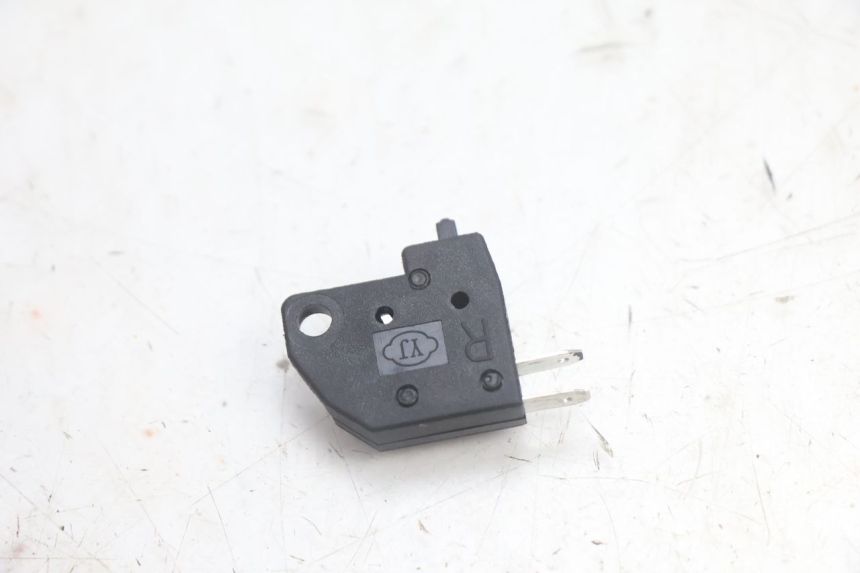 photo de INTERRUTTORE STOP DESTRA JM MOTORS R-MAX TECH 50 (2024 - 2026) - Altra angolazione