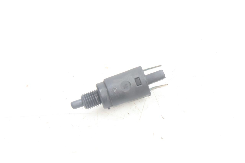 photo de INTERRUTTORE STOP DESTRA GILERA RUNNER SP 50 (2002 - 2004) - Vista principale