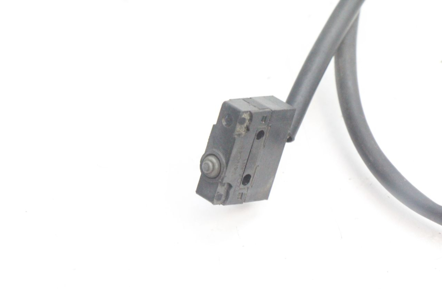 photo de INTERRUTTORE STOP FRENO DESTRO PEUGEOT SATELIS 125 (2006 - 2009) - Zoom sullo stato d'uso