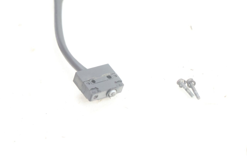 photo de INTERRUTTORE STOP FRENO DESTRO PEUGEOT SATELIS 125 (2006 - 2009) - Dettaglio del componente