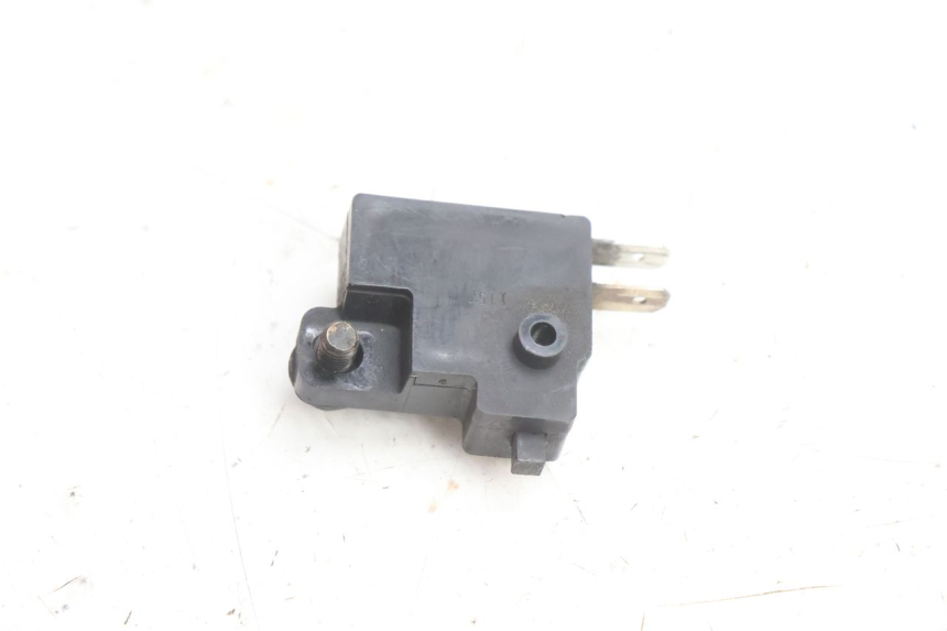 photo de INTERRUTTORE STOP DESTRA HONDA SH 125 (2001 - 2003) - Altra angolazione