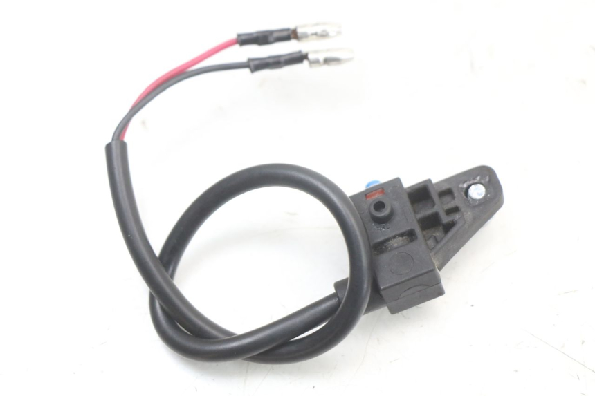 photo de INTERRUTTORE STOP DESTRA VASTRO STREET X 4T 50 (2016 - 2021) - Zoom sullo stato d'uso