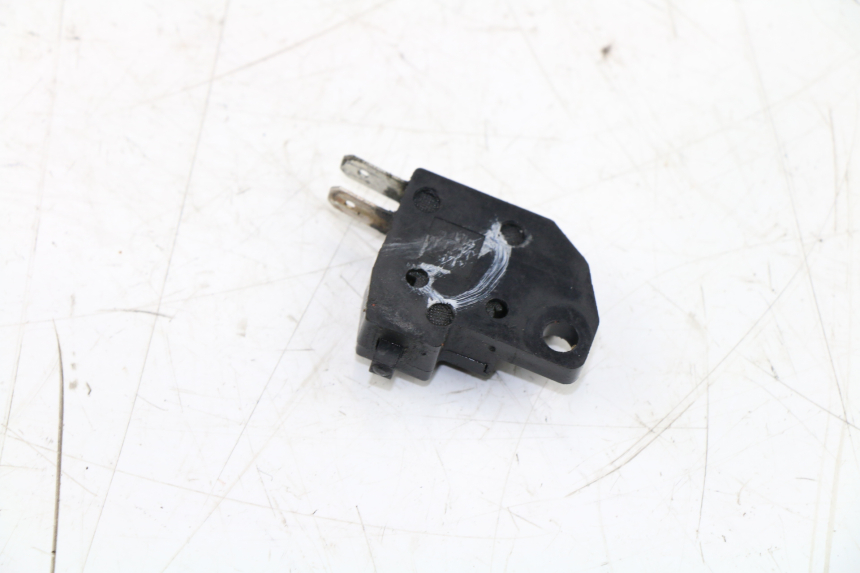 photo de Interruttore stop freno destro SUZUKI GSX R 750 (1996 - 2000) - Dettaglio del componente
