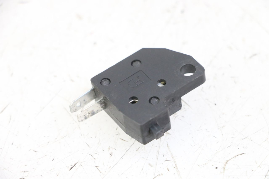 photo de INTERRUTTORE STOP DESTRO SYM ORBIT III 3 4T 50 (2018 - 2021) - Vista principale