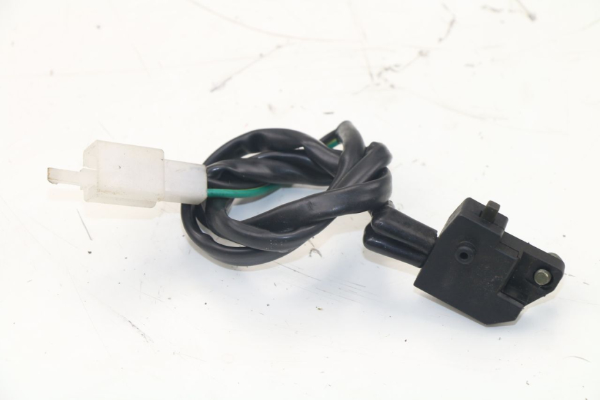 photo de Interruttore stop destro UNIVERSAL BIKE RETRO 50QT-4 50 (2010 - 2018) - Zoom sullo stato d'uso