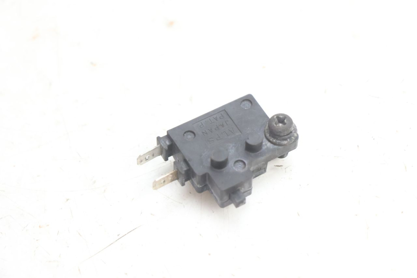 photo de INTERRUTTORE STOP FRENO DESTRO HONDA VFR FI RC46 800 (1998 - 2001) - Dettaglio del componente