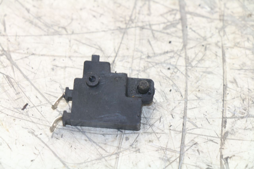 photo de Interruttore stop destro HONDA VFR 750 (1994 - 1997) - Zoom sullo stato d'uso