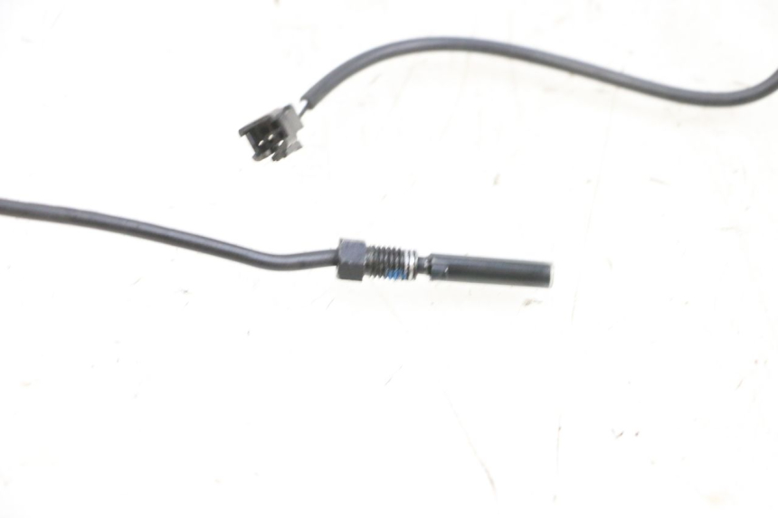 photo de INTERRUTTORE STOP DESTRA DUALTRON VICTOR LIMITED 1 - Altra angolazione