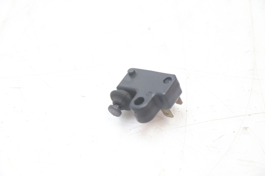 photo de CONTACTORE STOP DESTRO YAMAHA XMAX X-MAX 125 (2006 - 2009) - Altra angolazione