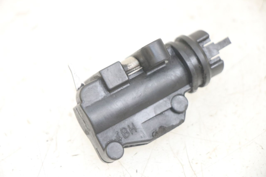 photo de INTERRUTTORE STOP DESTRA YAMAHA XJN DIVERSION 600 (2000 - 2003) - Zoom sullo stato d'uso