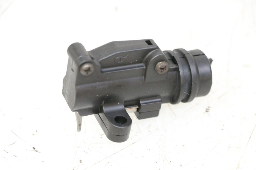 photo de INTERRUTTORE STOP DESTRA YAMAHA XJN DIVERSION 600 (2000 - 2003) - Zoom sullo stato d'uso