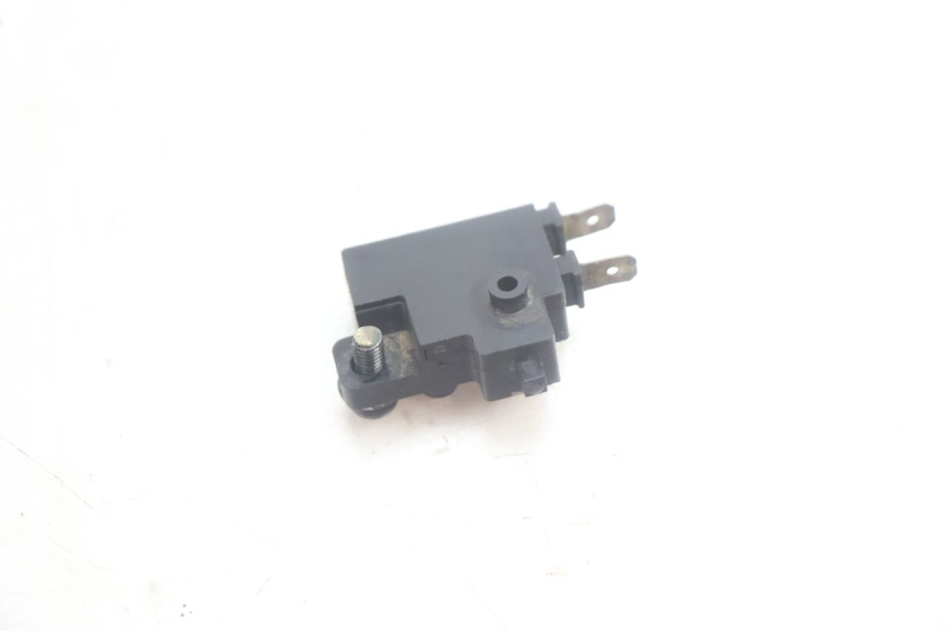 photo de INTERRUTTORE STOP DESTRA HONDA XLV VARADERO 125 (2007 - 2012) - Altra angolazione