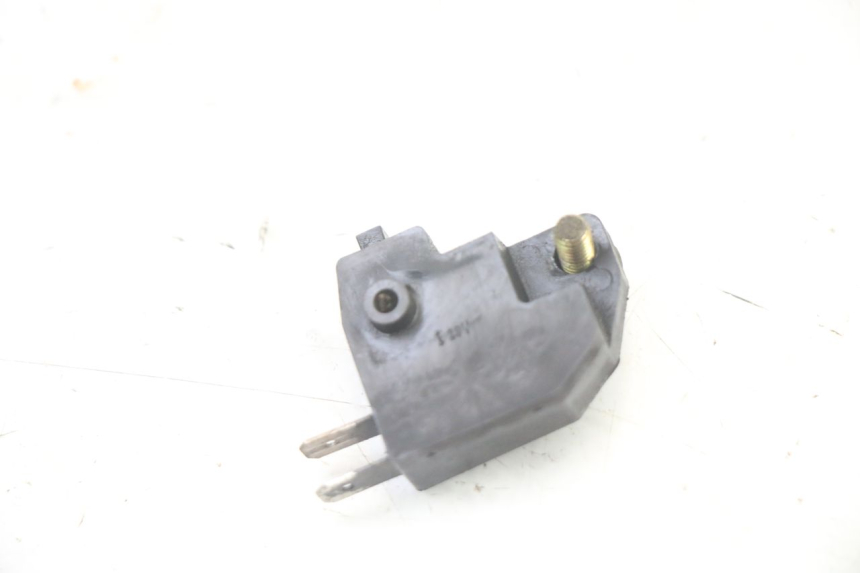 photo de INTERRUTTORE STOP DESTRA YAMAHA FZS FAZER 600 (2001 - 2003) - Zoom sullo stato d'uso