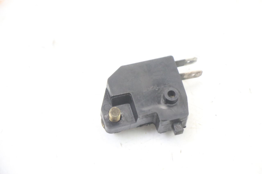 photo de INTERRUTTORE STOP DESTRA YAMAHA FZS FAZER 600 (2001 - 2003) - Altra angolazione