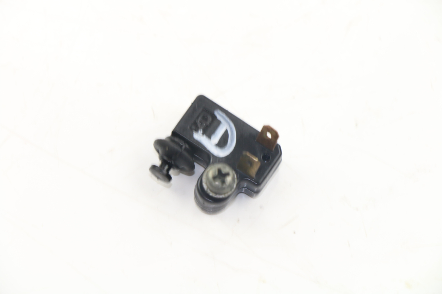 photo de INTERRUTTORE FANALE STOP DESTRO YAMAHA XP T-MAX TMAX ABS 500 (2004 - 2007) - Vista principale