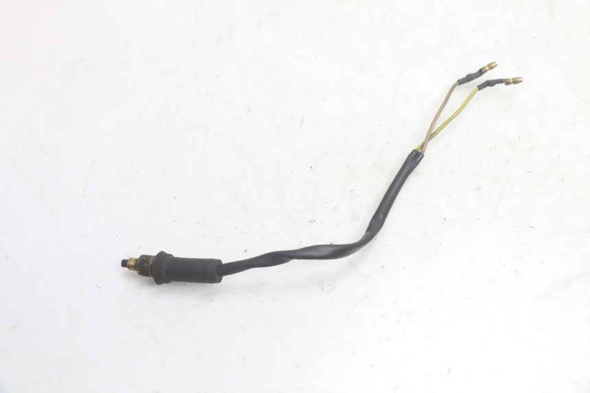 photo de INTERRUTTORE STOP DESTRA YAMAHA YP MAJESTY 125 (1998 - 2001) - Altra angolazione