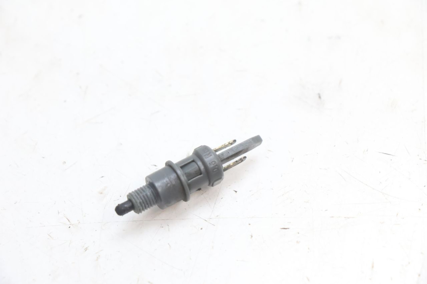 photo de INTERRUTTORE STOP DESTRA PIAGGIO ZIP 2T 50 (2009 - 2019) - Vista principale