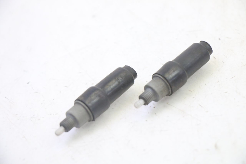 photo de INTERRUTTORE STOP PEUGEOT ELYSTAR 50 (2002 - 2014) - Dettaglio del componente