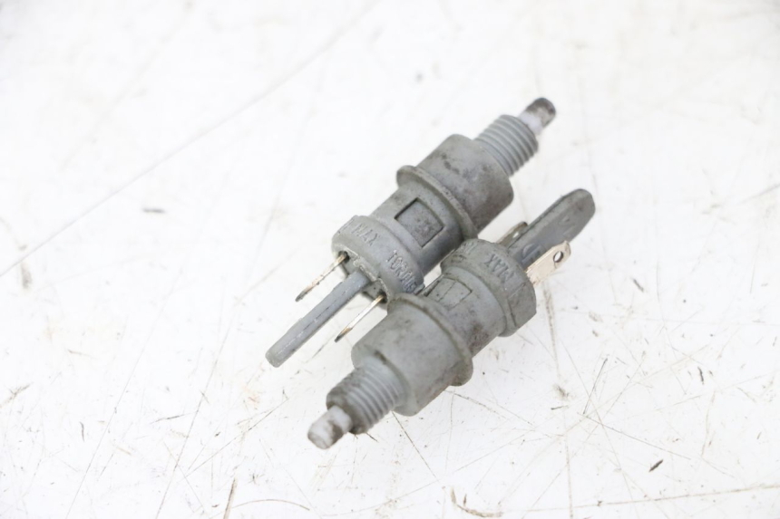 photo de INTERRUTTORE STOP PEUGEOT ELYSTAR 50 (2002 - 2014) - Vista principale