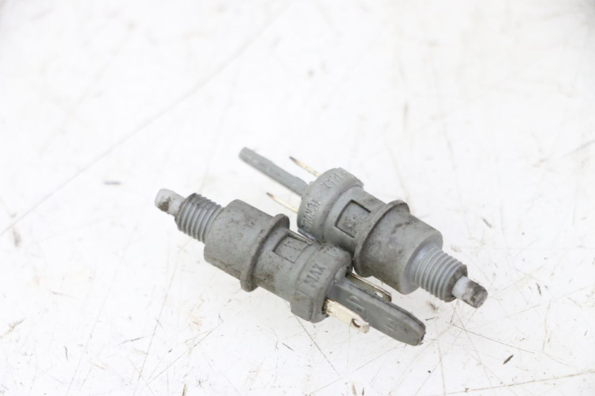 photo de INTERRUTTORE STOP PEUGEOT ELYSTAR 50 (2002 - 2014) - Dettaglio del componente