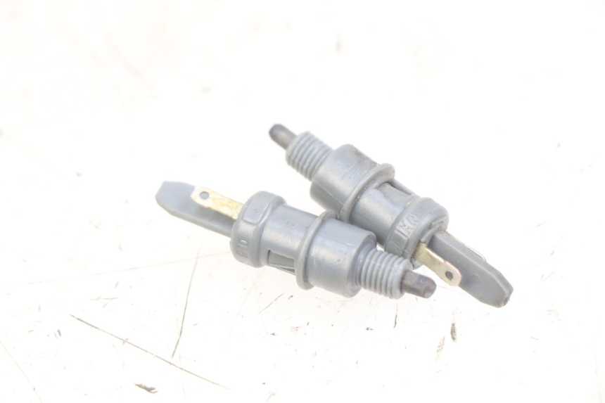 photo de INTERRUTTORE STOP PIAGGIO FLY 2T 50 (2004 - 2017) - Dettaglio del componente