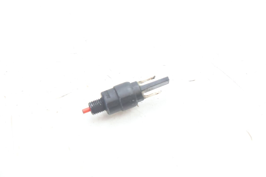photo de INTERRUTTORE STOP PIAGGIO FLY 2T 50 (2004 - 2017) - Vista principale