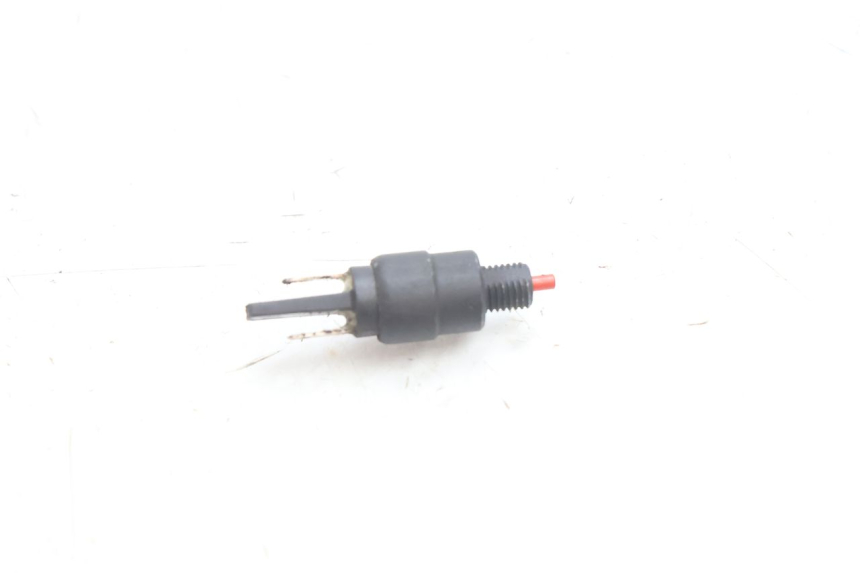 photo de INTERRUTTORE STOP PIAGGIO FLY 2T 50 (2004 - 2017) - Dettaglio del componente