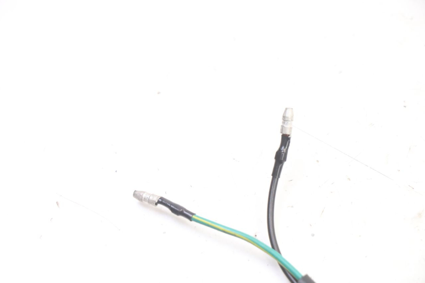 photo de INTERRUTTORE STOP SINISTRA KYMCO AGILITY 4T 50 (2005 - 2018) - Zoom sullo stato d'uso